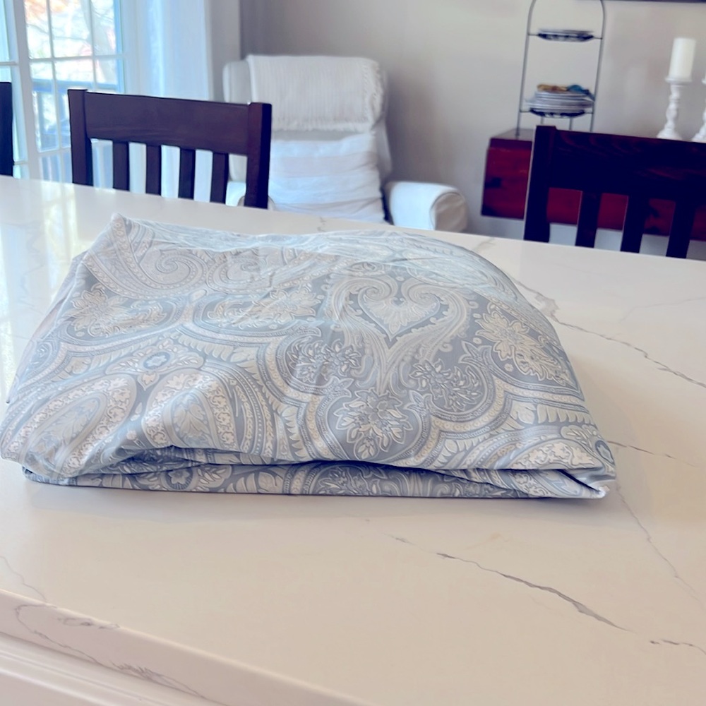 EUC BEAUTIFUL PAISLEY LIGHT BLUE KING DUVET COVER WITH TWO SHAMS